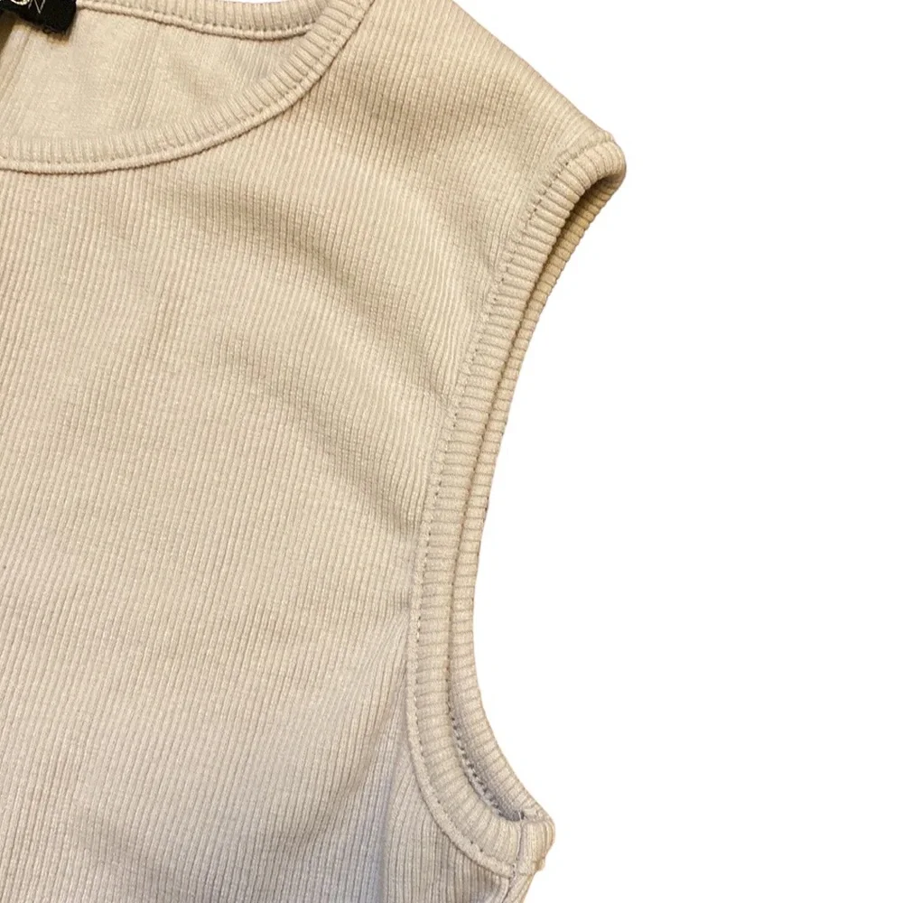 Papermoon Ribbed Crop - Picture 3 of 5